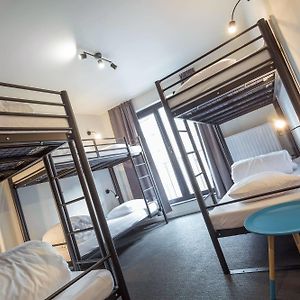 Dormitory Room Mixed